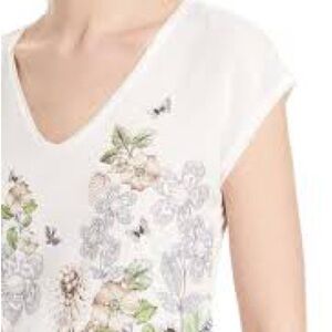 Ted Baker London TEILA V-Neck Top